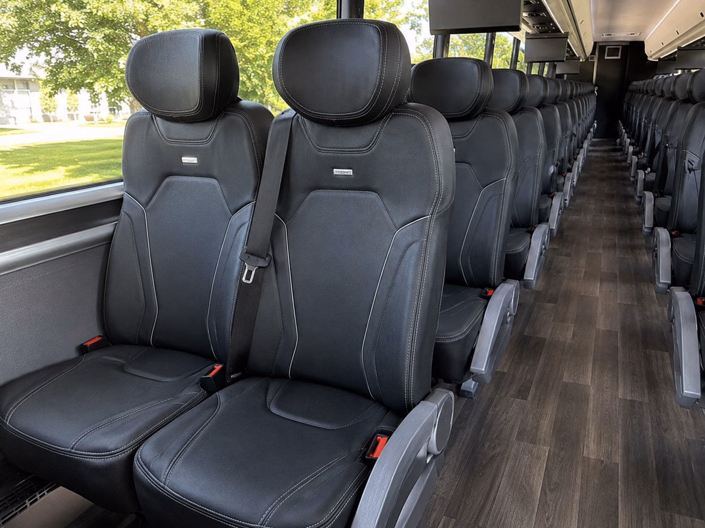 akron and cleveland winery bus rentals connecting to canton groups