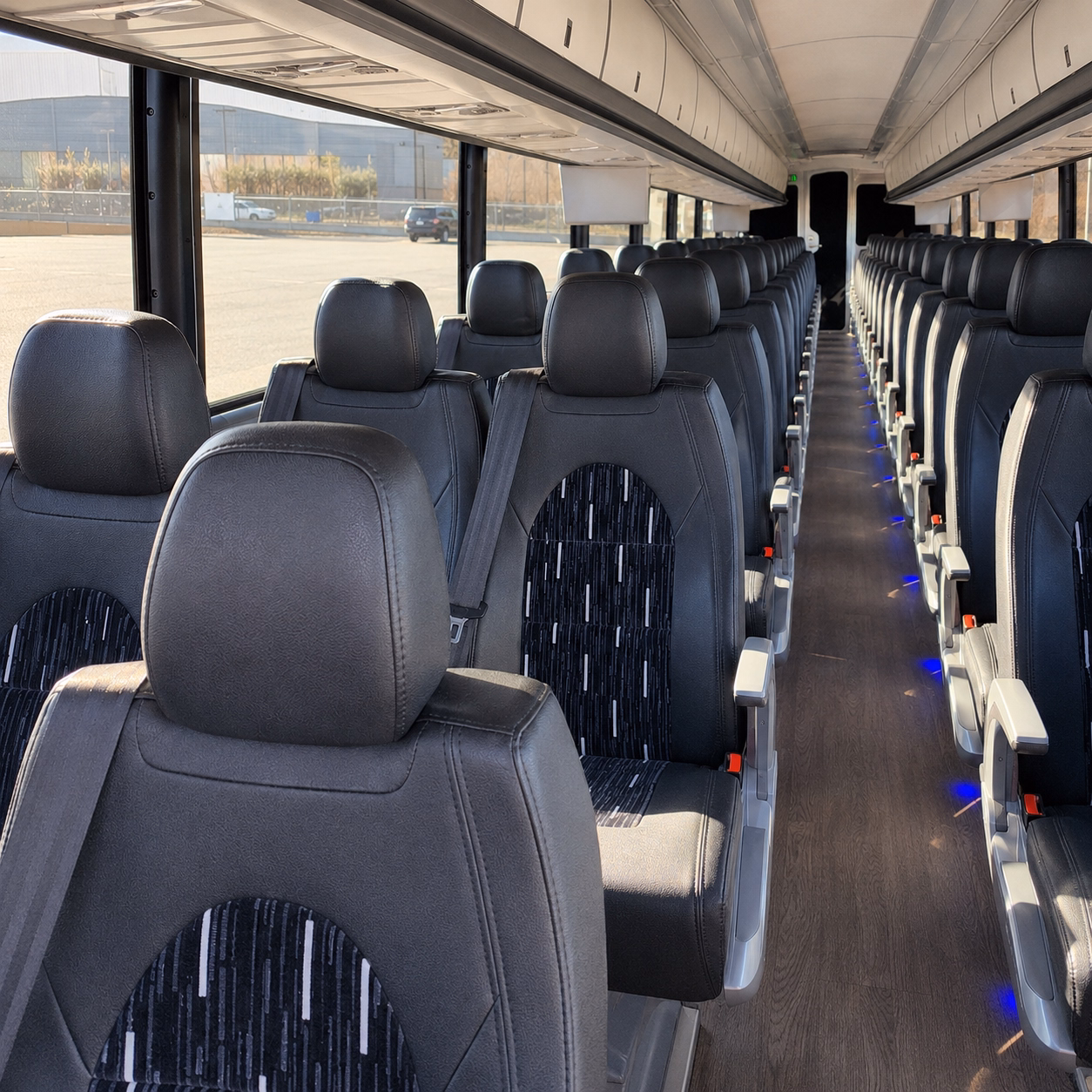 charter buses to the akron zoo and cleveland museums for stark county schools