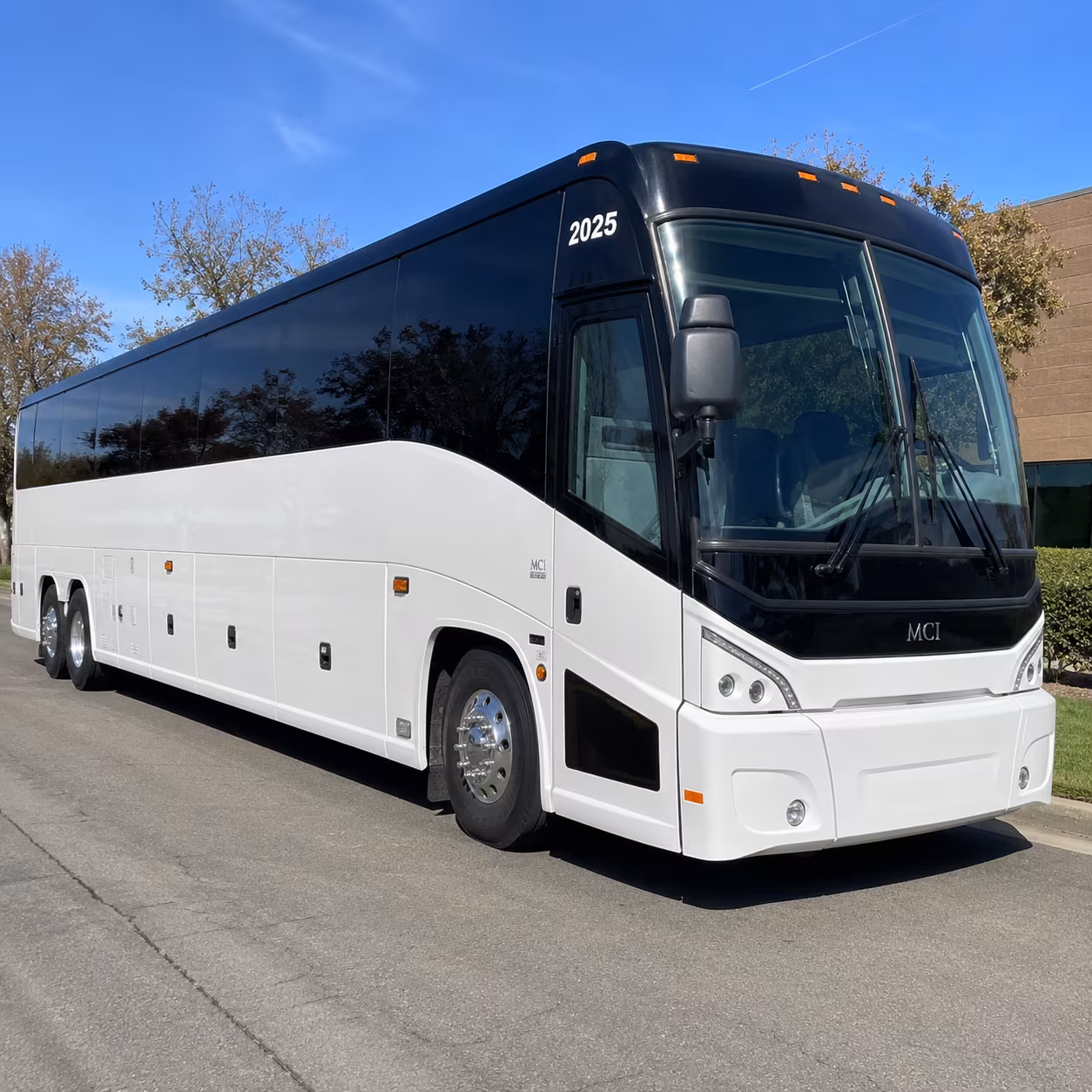 convention and trade show buses at canton memorial civic center